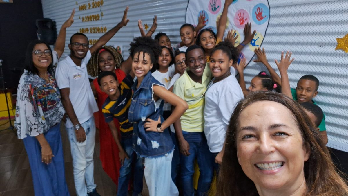 Escolas de Salvador e Vitória da Conquista recebem o Living Peace