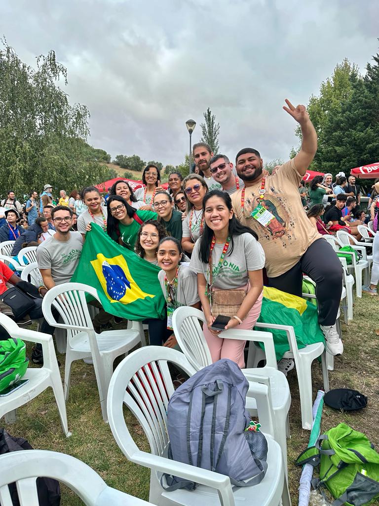 Jovens de Belém, do Pará, durante a JMJ Lisboa.