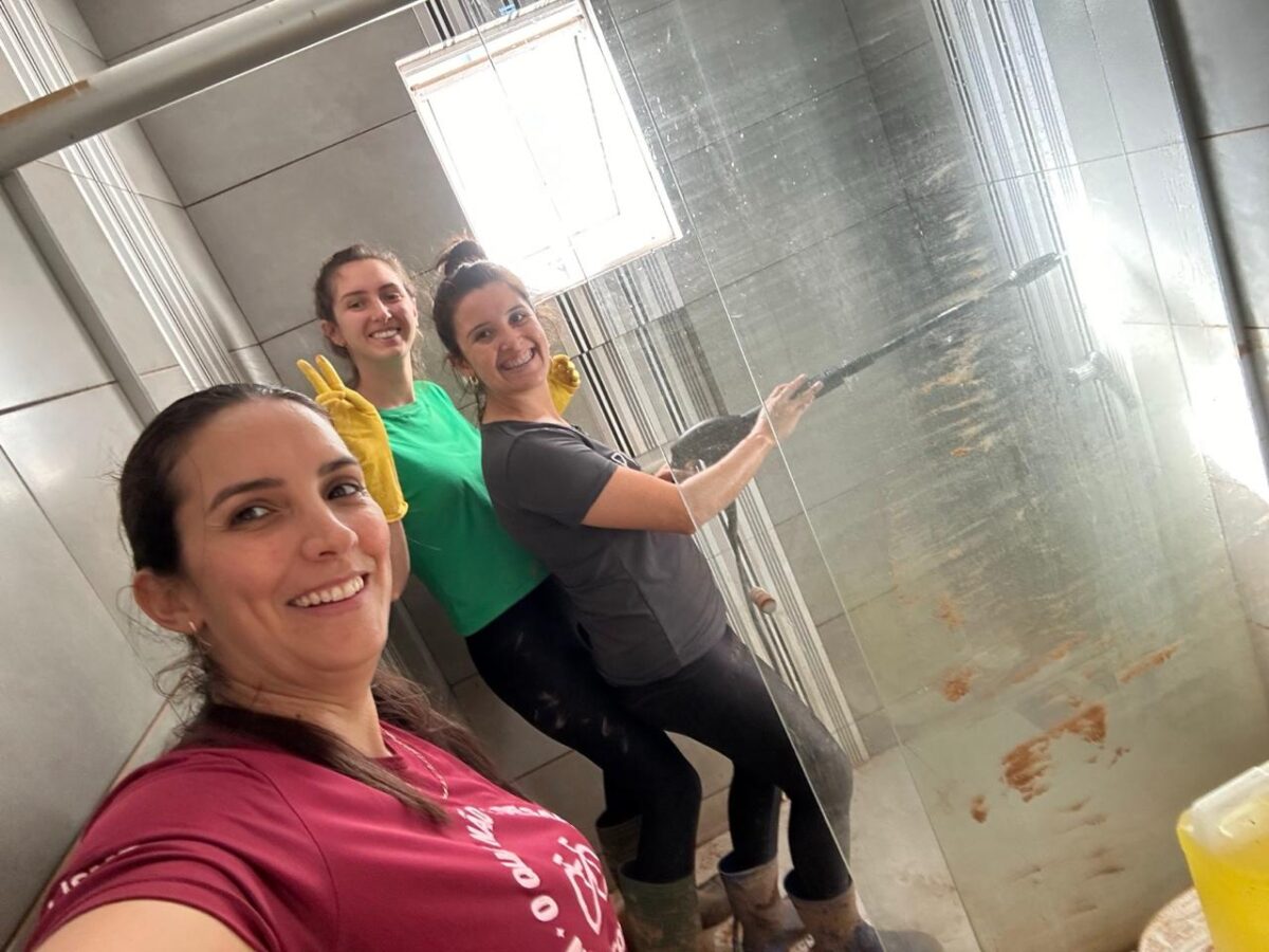 Voluntárias e voluntários em Lajeado, Rio Grande do Sul.