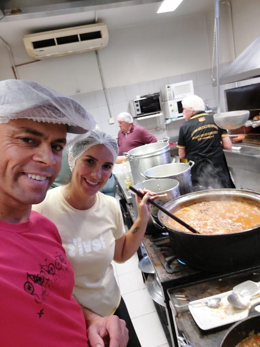 Voluntárias e voluntários em Lajeado, Rio Grande do Sul.