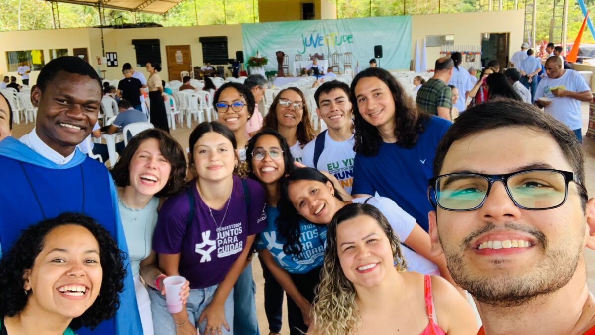 Jovens dos Focolares na Festa da Juventude.