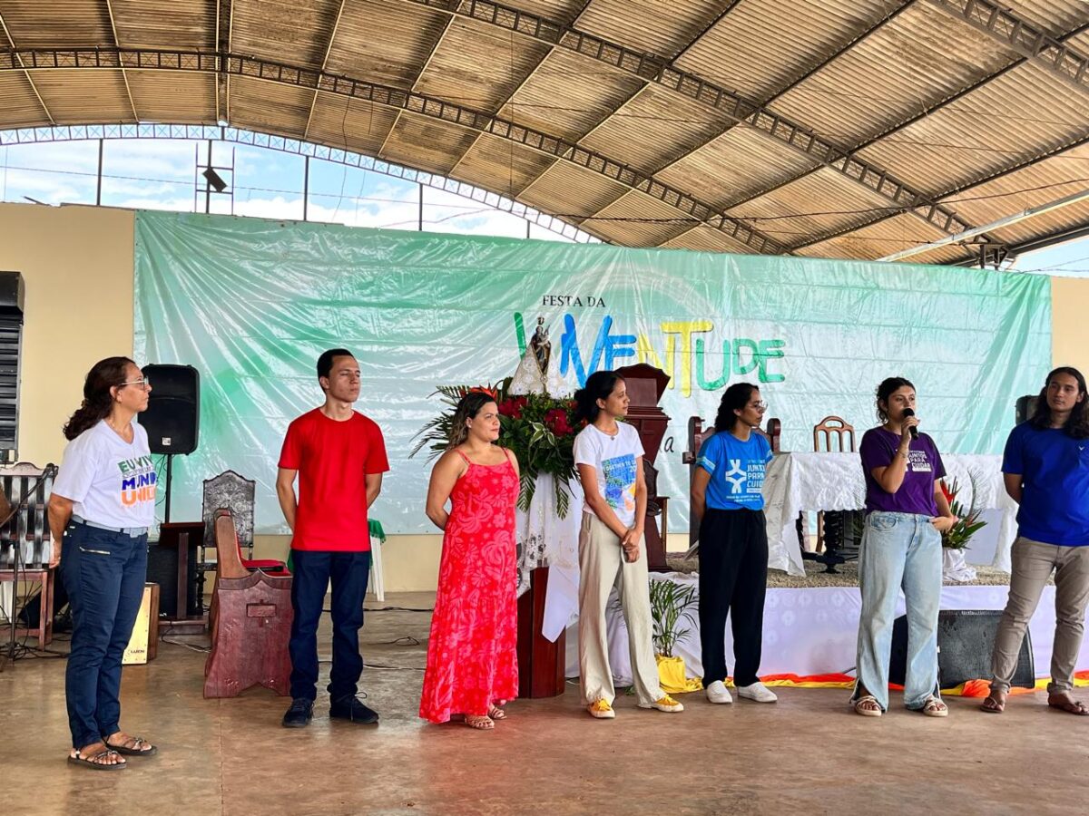 Jovens dos Focolares na Festa da Juventude.