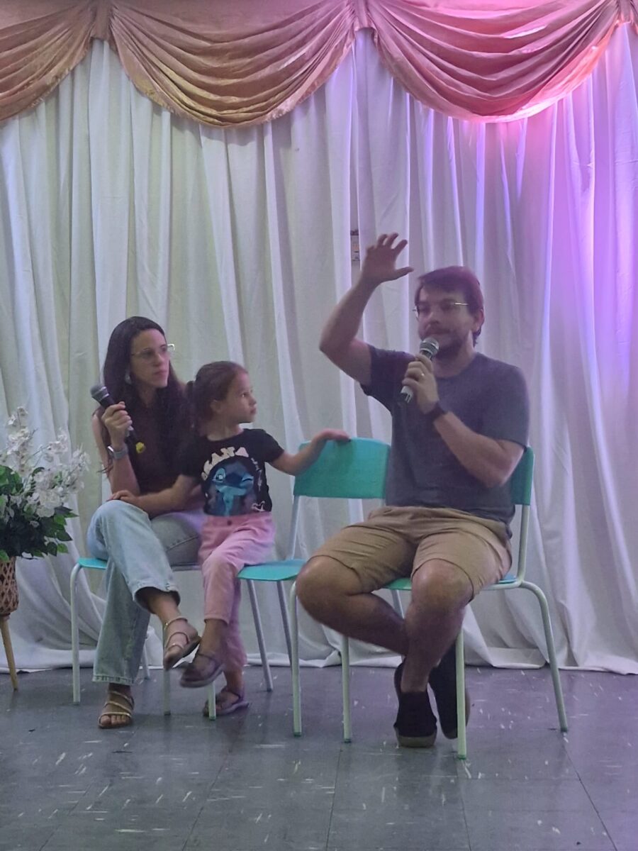 Registro da Jornada das Famílias 2024 em Iguatu (CE), com o tema "Chamados a ser Família".